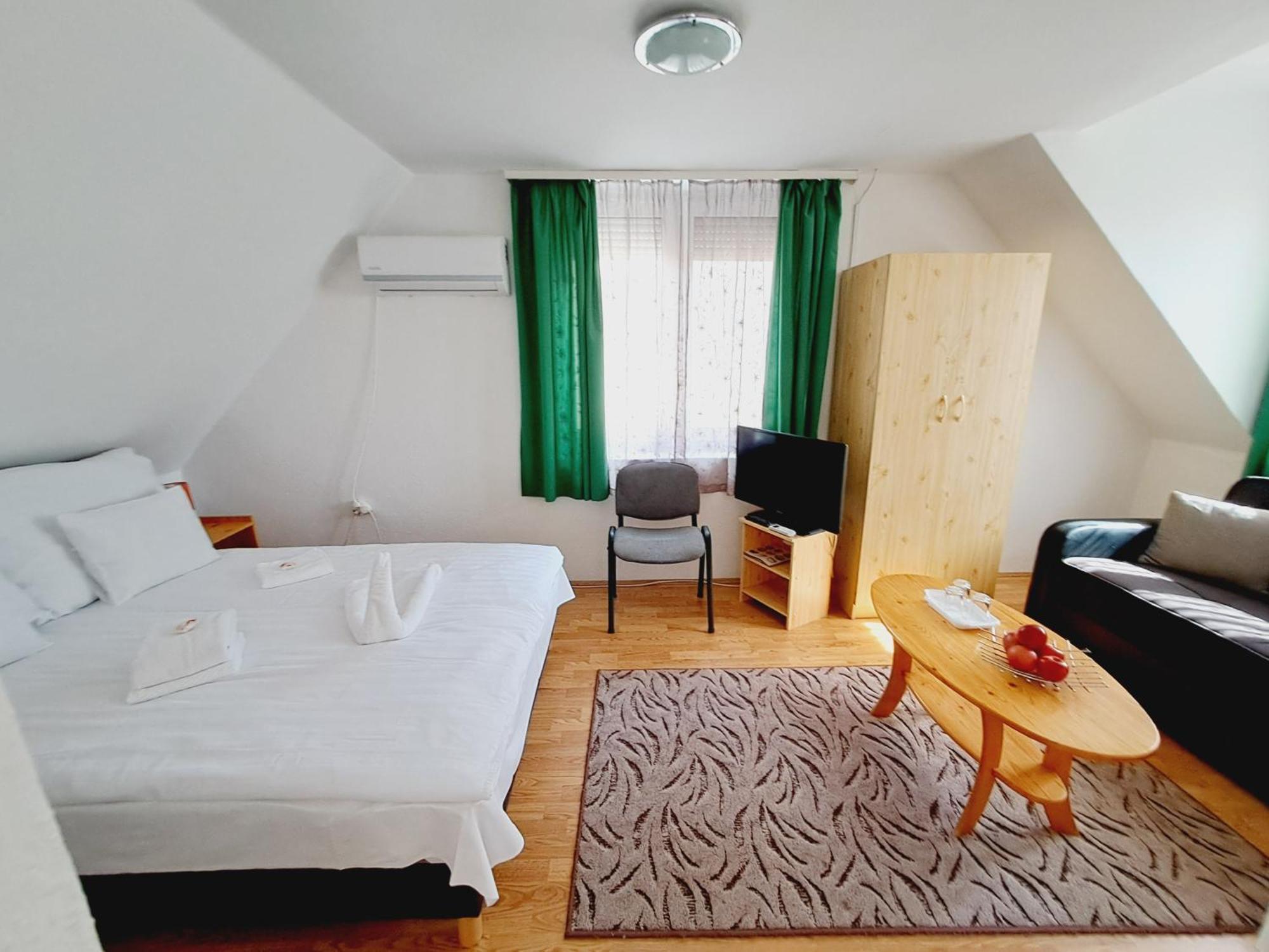 Palma Apartman Hajduszoboszlo Exterior foto
